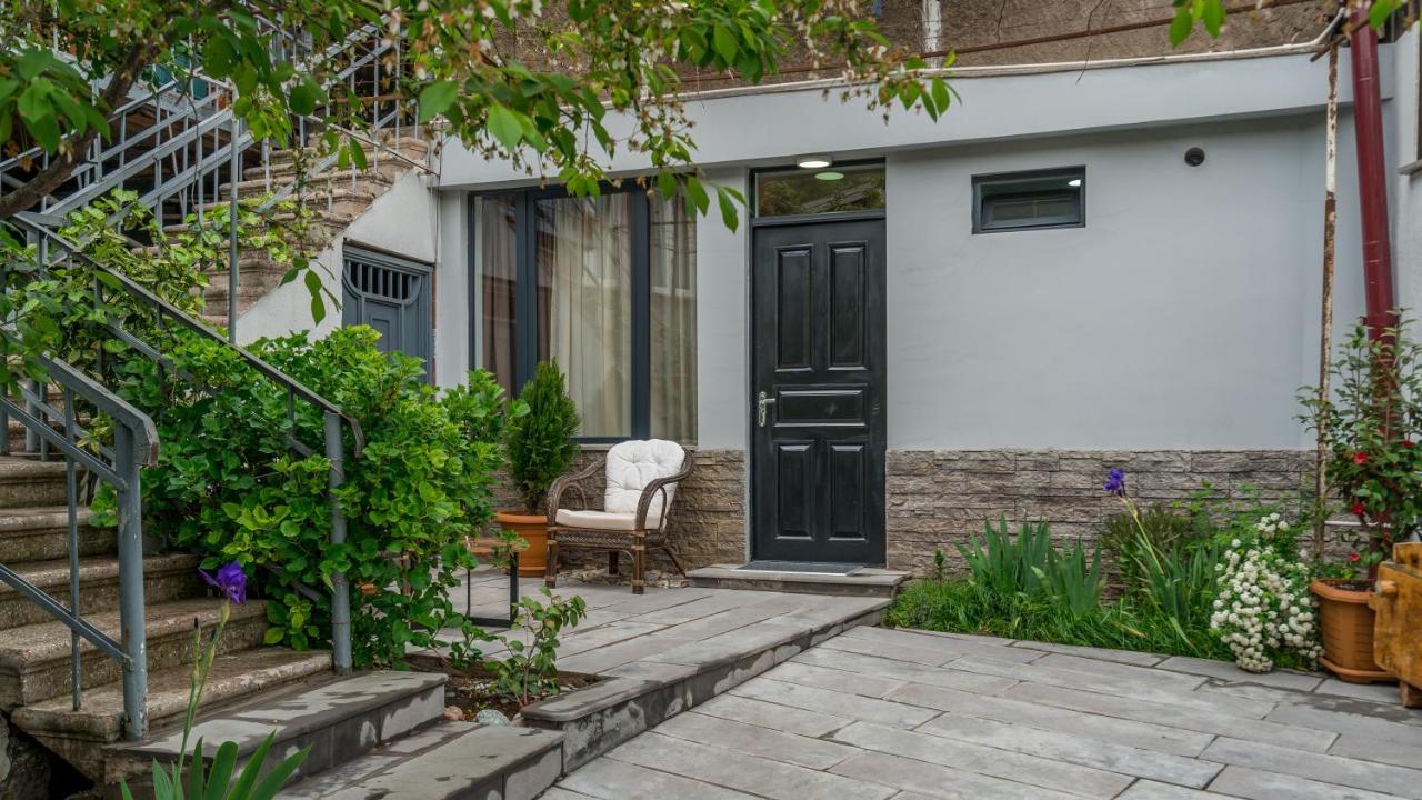 Sololaky Wall Tbilisi Exteriér fotografie
