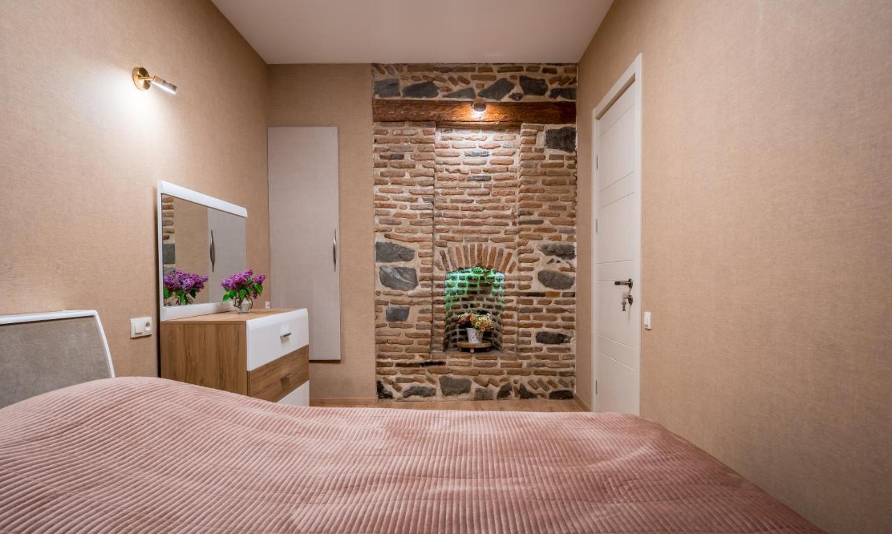Sololaky Wall Tbilisi Exteriér fotografie